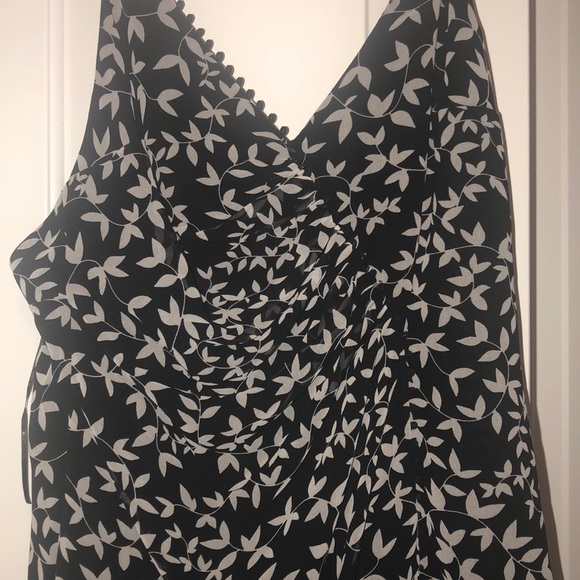 NEVER WORN TAGS ON KEEPSAKE DRESS - Picture 2 of 6